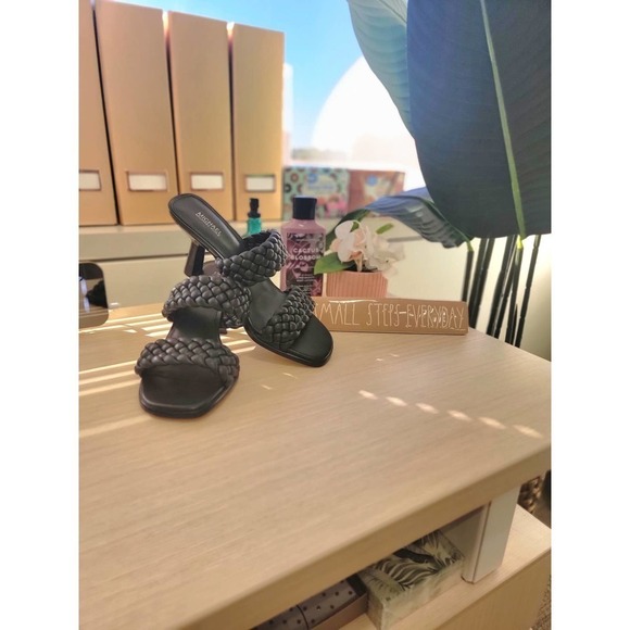 NWT Michael Kors Black Braided Amelia Strappy Mule - Women's Size 8M - Picture 2 of 9